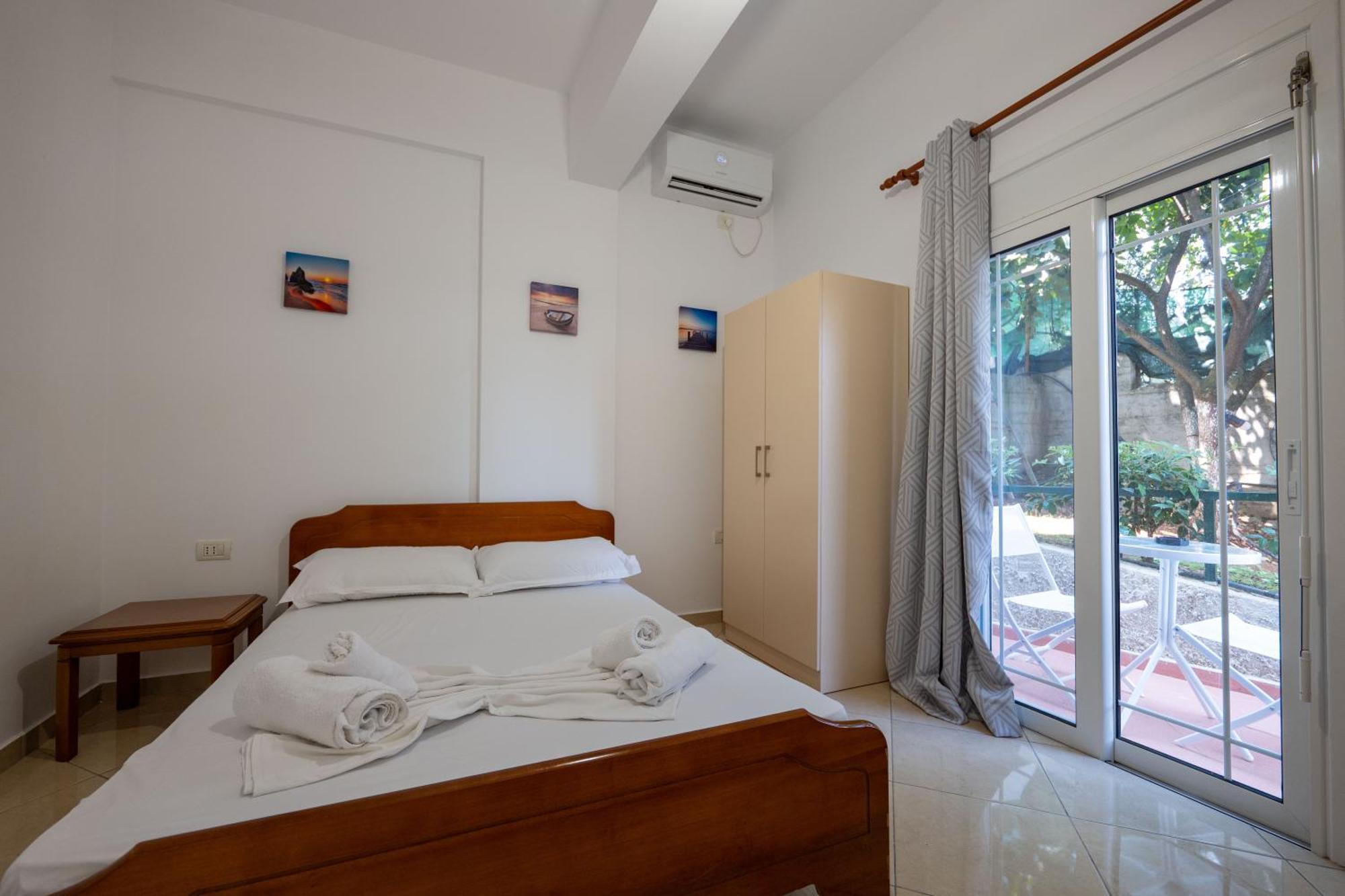 Vila Flamuri Sarande Bagian luar foto